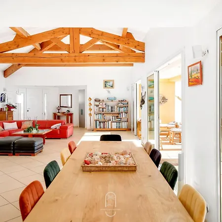 Somptueuse L'oasis By Hc Villa *